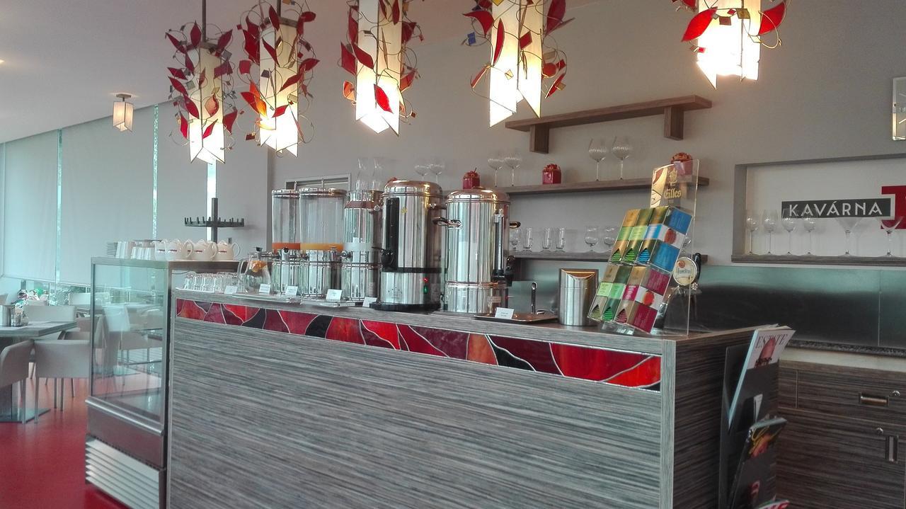 Hotel Olympia Kopřivnice Eksteriør bilde